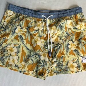 American Eagle Outfitters Men’s XL Yellow and blue Floral Swim trunks(flaw)